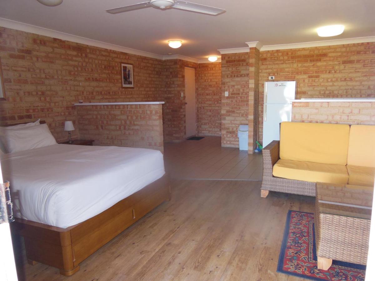 Seaspray Beach Holiday Park Dongara Exterior photo