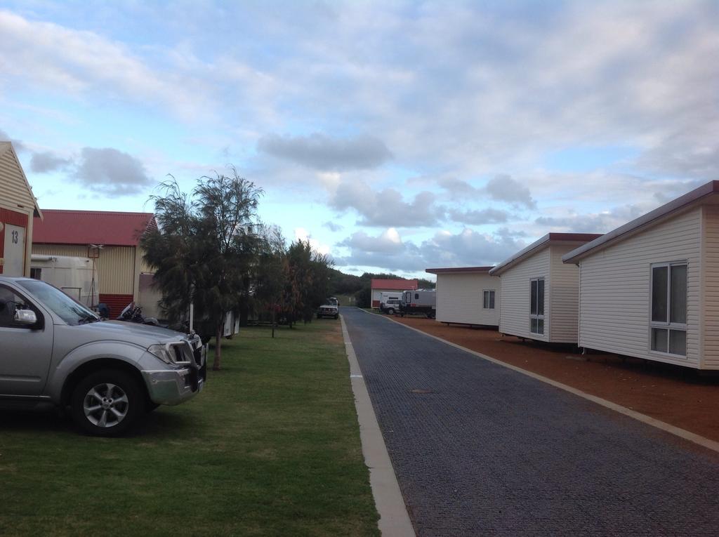 Seaspray Beach Holiday Park Dongara Exterior photo