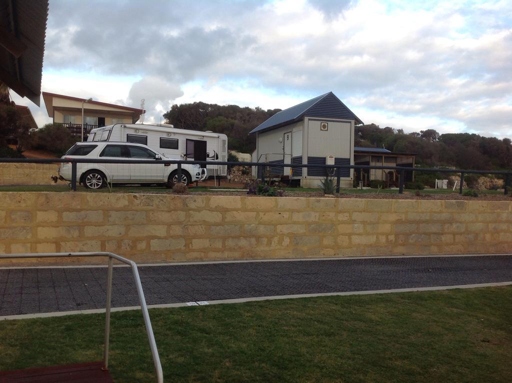 Seaspray Beach Holiday Park Dongara Exterior photo