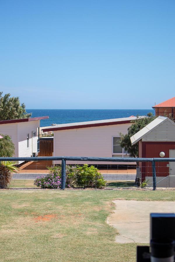 Seaspray Beach Holiday Park Dongara Exterior photo