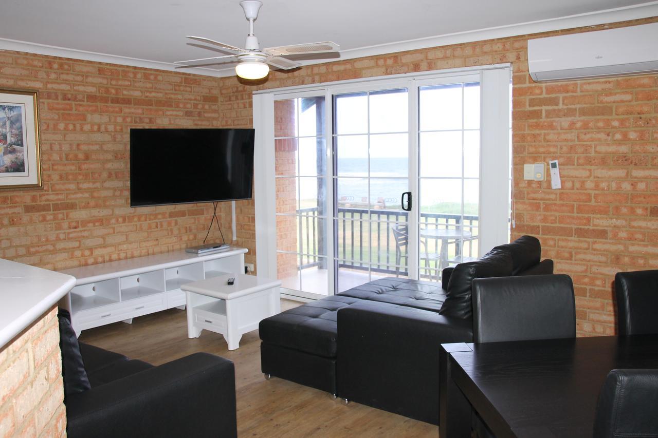 Seaspray Beach Holiday Park Dongara Exterior photo