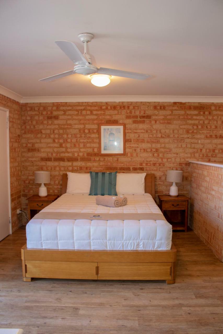 Seaspray Beach Holiday Park Dongara Exterior photo